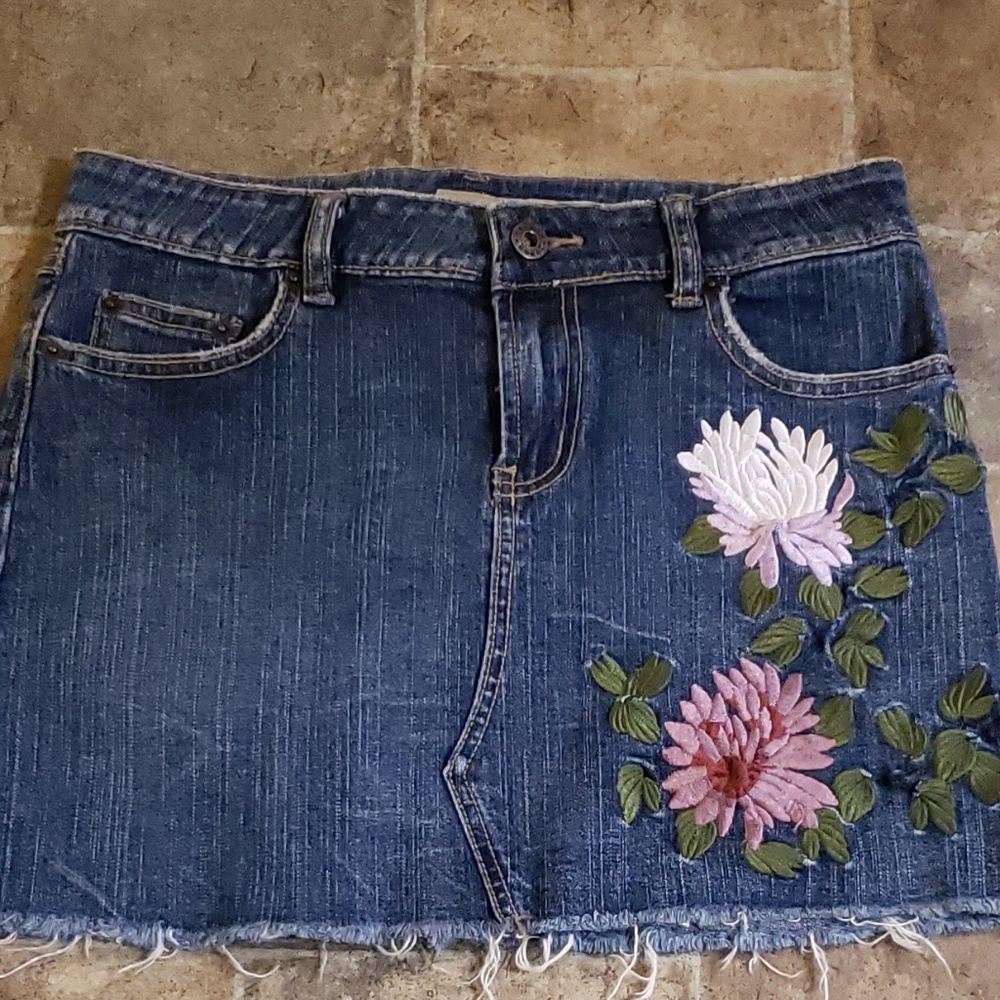 Juniors Flower Jean Skirt